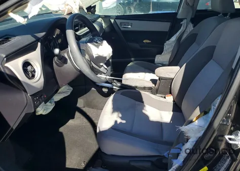 2017 Toyota Corolla L z USA, uszkodzony, nr VIN 5YFBURHE7HP606477